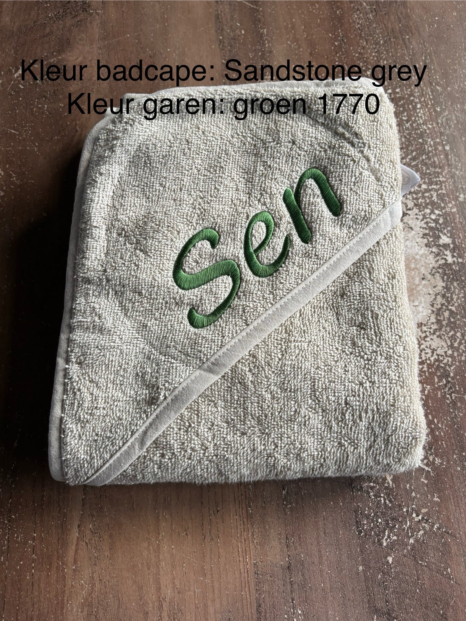 Luxe Badcape met Geborduurde Naam – Comfort & Persoonlijke Touch ByMVcrafts
