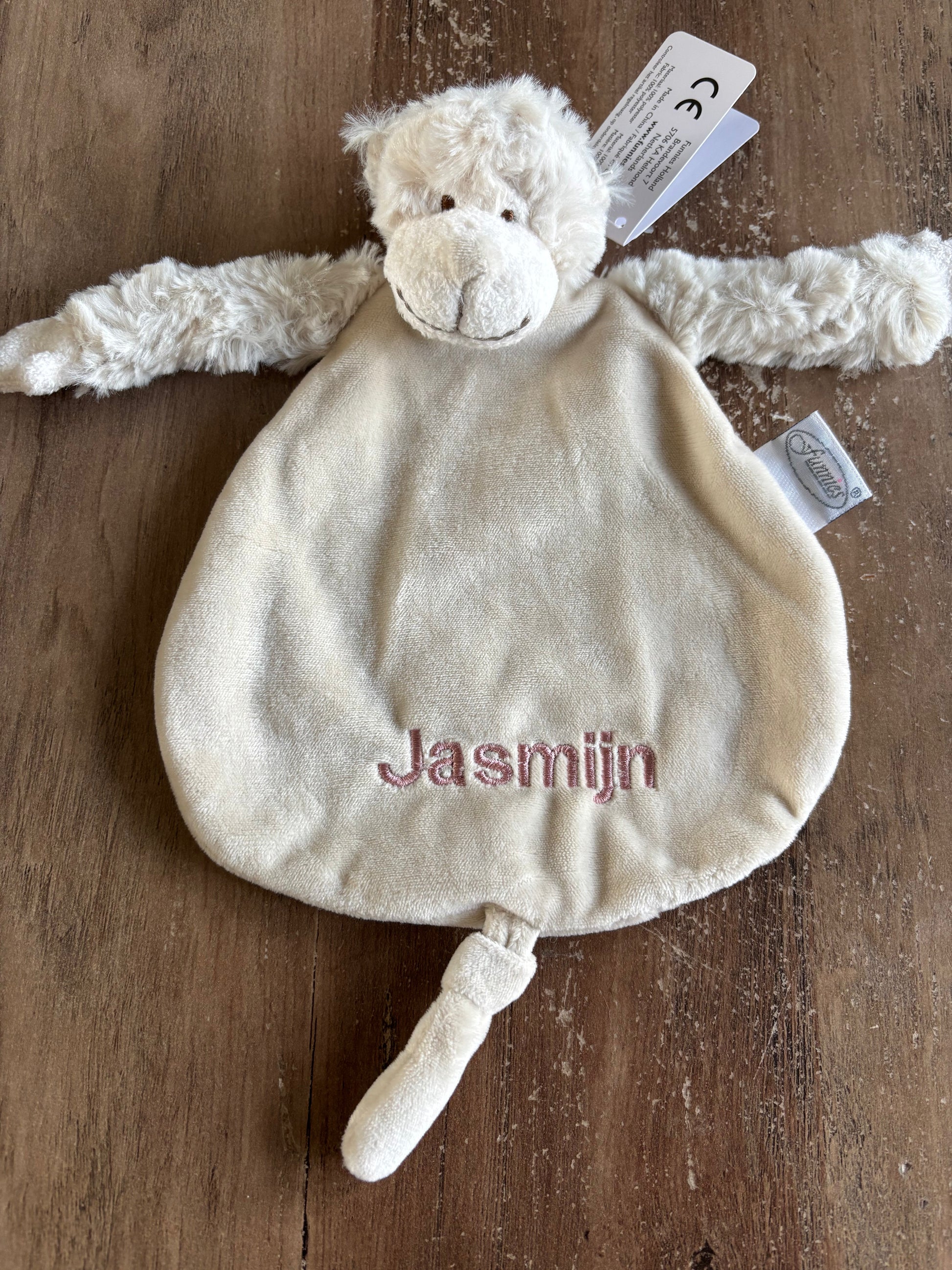 Tutdoekje/knuffeldoekje slingeraapje met geborduurde naam ByMVcrafts